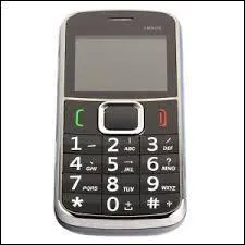 Combien de lettres se trouvent sur la touche 7 d'un clavier non tactile d'un téléphone portable ?