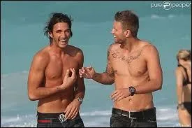 Qui sont les deux garçons sur la photo ?