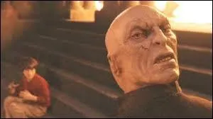 Quel professeur contenait Voldemort ?