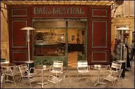 Qui est le responsable du bar du Mistral ?