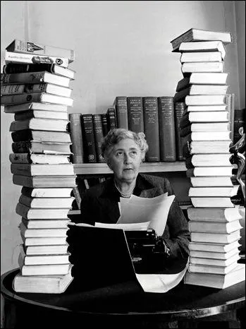 Quel vnement a dclench le got de l'criture chez Agatha, qui ne l'a ensuite plus jamais quitt ?