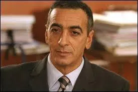 Comment s'appelle l'association protectrice des enfants qui confie les enfants à Marion et quel est son directeur ? (2012)