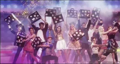 Sur quelle chanson la saison 3 débute-t-elle ?