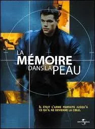 Dans "La Mémoire dans la peau", "La Mort dans la peau" et "La Vengeance dans la peau", ce comédien américain incarne Jason Bourne, le personnage principal. Quel est cet acteur ?