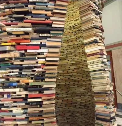 Où se trouve cette scuplture très originale ?