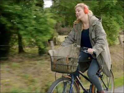 Son professeur de musique lui propose de pareticiper à ...