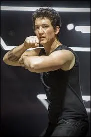 Quel acteur incarne le personnage de Peter ?