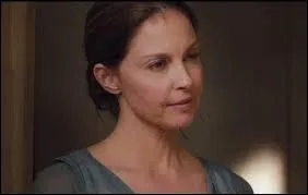 Quelle actrice incarne le personnage de Natalie Prior ?