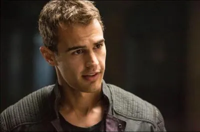 Quel acteur incarne le personnage de Quatre ?