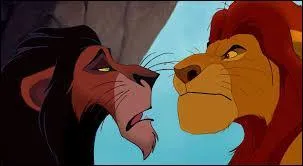 Quel est le lien de parenté entre Scar et Mufasa ?