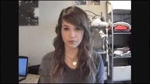 En quelle année a-t-elle commencé sa chaîne de beauté ?