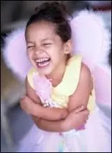 A qui doit-on la citation : "Rire à chaudes larmes, pleurer à se tordre" ?