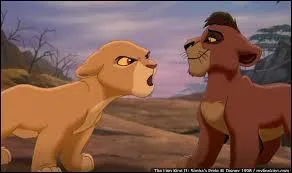 Lors d'une promenade, Kiara va semer Timon et Pumbaa qui sont chargés de la surveiller. Elle va alors s'aventurer sur les terres interdites et faire la connaissance de...