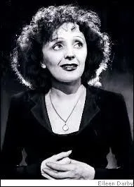 Quelle couleur capillaire est-elle prête à utiliser pour séduire son amoureux ?