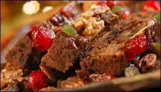 Et puis vous reprendrez bien un morceau de....faît par grand-maman.