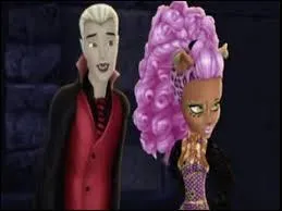 De qui Clawdeen est-elle amoureuse ?