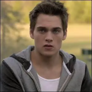 Comment s'appelle le petit protégé de Scott ?