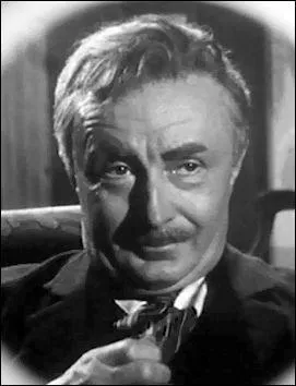 Deux films me reviennent en mémoire, mais il en a tourné beaucoup, le premier, excellent, "Le Père Tranquille", et le deuxième, tout aussi excellent, "Les Vieux de la Vieille" !