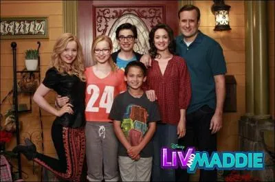 Quel est le nom de famille de Liv et Maddie ?