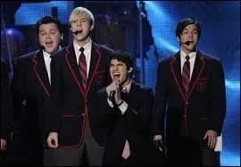 Dans quelle série Riker a-t-il joué ?