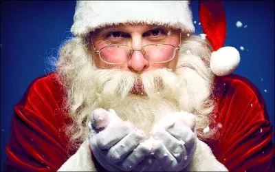 Il habite en Laponie.