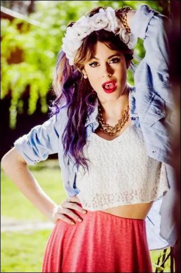 Qui est la meilleure amie de Martina Stoessel ?