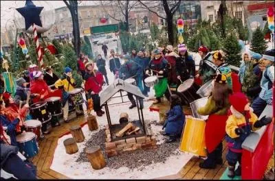 Et à Montréal, nous allons battre un record de 1957. Combien fera-t-il ? Le père Noël va-t-il suer autant qu'à New York ?