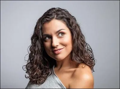 Comment s'appelle-t-elle en réalité ?