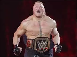 Comment s'appelle cette superstar de RAW ?