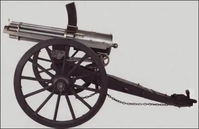 De combien de canons la mitrailleuse Gatling disposait-elle lors de sa création ?