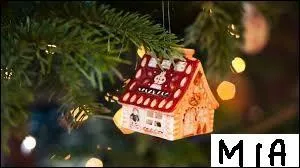 Je rêvais d'une grande planète très sympa
Qui serait ... par la superbe Mia
Si les hommes ne mangeaient pas de son chocolat
La vie sur ma planète avancerait d'un pas.