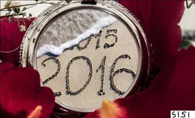 Je rêvais d'une planète ... d'amalgames
Cela étant interdit par la reine Siham
Si seulement les racistes pouvaient rester calmes
La vie sur ma planète ne serait pas infâme.