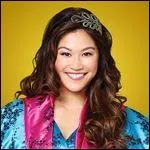 Comment s'appelle cette fille dans Descendant ?