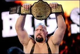 Qui a été le dernier à avoir le titre poids lourds séparé du titre WWE ?