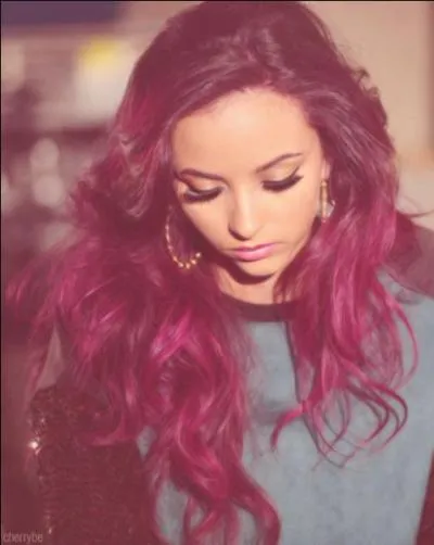 Et qui est cette chanteuse-là ?