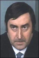 Acteur qui fut l'un des fameux gendarmes de la brigade de St-Tropez avec Louis de Funès et qui forma pendant de nombreuses années un duo comique avec Michel Modo, je suis ?