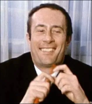 Acteur de théâtre ("Folle Amanda" avec Jacqueline Maillan), de cinéma ou de télévision... Je suis ?