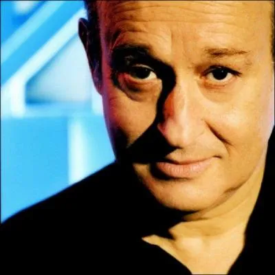 Lequel de ces chanteurs a un album nommé "Tristesse" ?