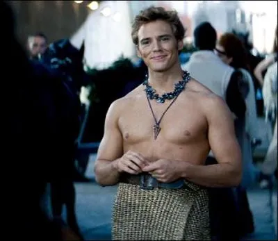 A quel âge Finnick a-t-il gagné les jeux ?