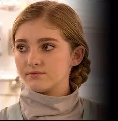 Comment s'appelle cette fille ?