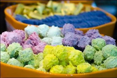 "L'amadou" est un champignon comestible.