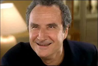 Acteur et humoriste, l'une des figures du "Petit Rapporteur", émission de Jacques Martin des années 70... Je suis ?