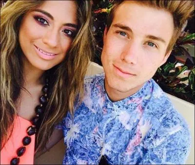 Comment s'appelle l'ex-petit copain d'Ally ?