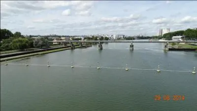 Produit miracle destiné à donner à papy ou mamie, l'aspect de ses jeunes années !