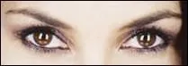 A qui sont ces yeux?