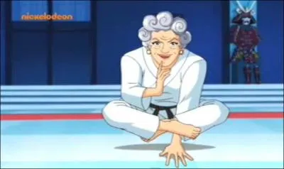 Qui est cette vieille dame ? (Qui était une ancienne Spies)