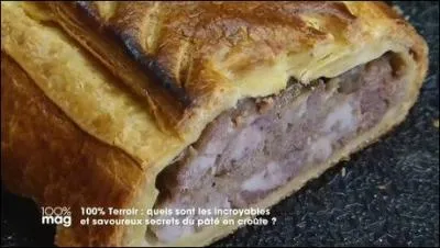 Parmi les variantes de pâté en croûte, quel est ce pâté à base de porc et de lapin parfumé avec un fameux marc ?