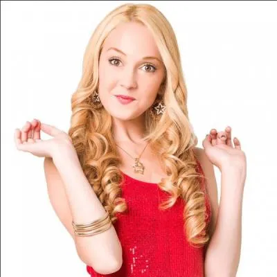 Qui est Napo par rapport à Ludmila ?