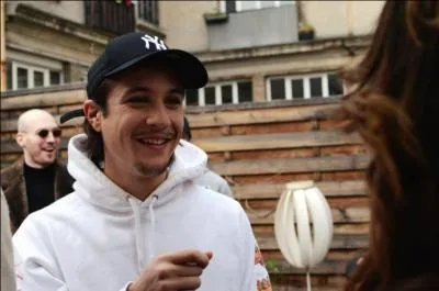 Lequel de ces rappeurs a fait un gros succ&egrave;s avec sa chanson "On verra" ?