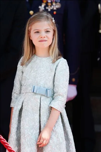 Née en 2007, elle est la petite soeur de la princesse héritière d'Espagne, elle porte le même nom que sa grand-mère, Reine d'Espagne, qui est-elle ?